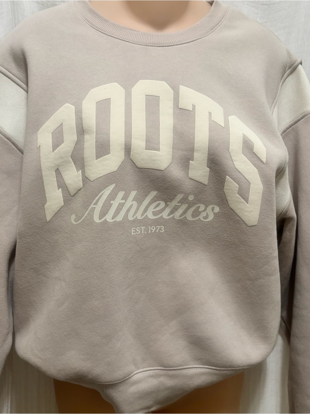 Roots Roots Athletics graphic logo crewneck pullover sweatshirt, gray, size M